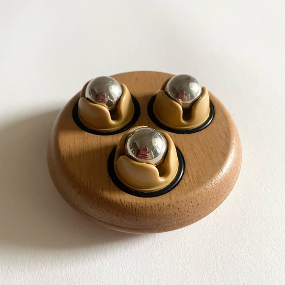 Gaiam Relax Handheld Massager - Picture 2 of 4